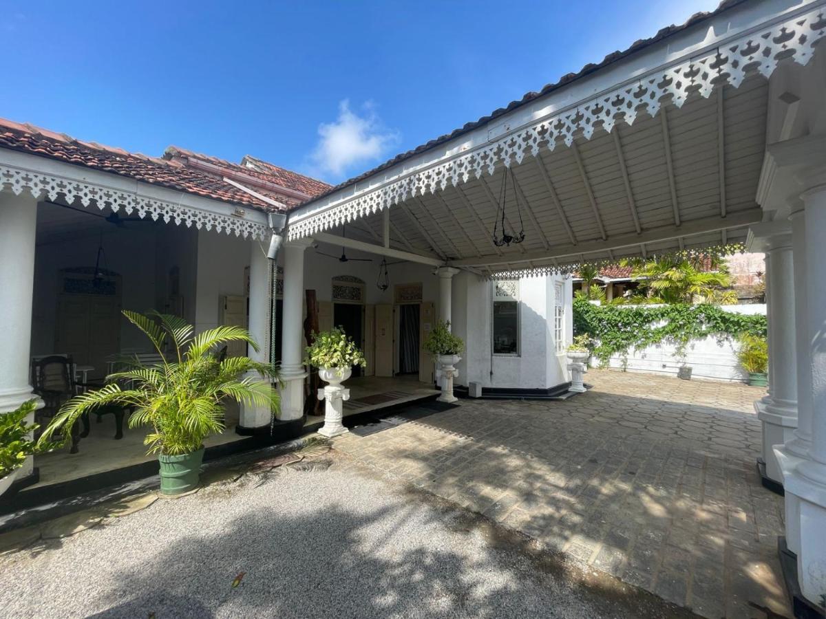 Barnes Villa Dehiwala-Mount Lavinia Exterior foto